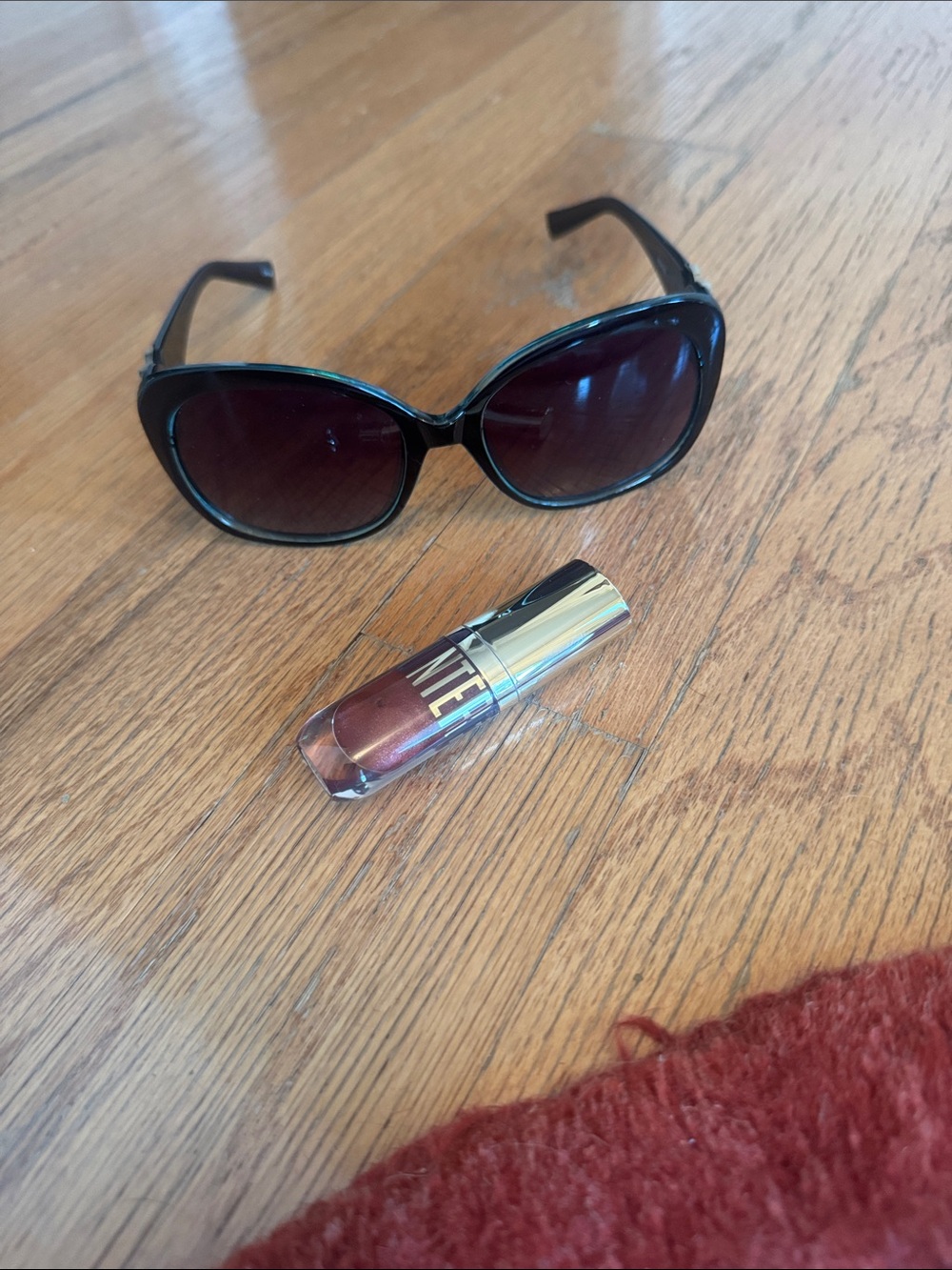 Beautycounter Cinnamon Shimmer lip gloss mini NWT and bonus sunglasses